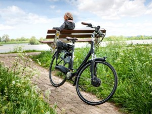 Massale overstap naar de (elektrische) fiets kan miljoenen opleveren