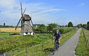 Route Almkerk – Denkend aan Altena…