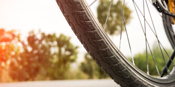 Smash Illustreren Document Zo doe je langer met je fietsbanden: 4 tips van FietsActief