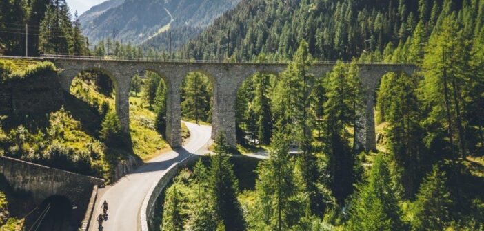 Nieuw: Gletsjerfietstocht in het spoor van de Glacier Express